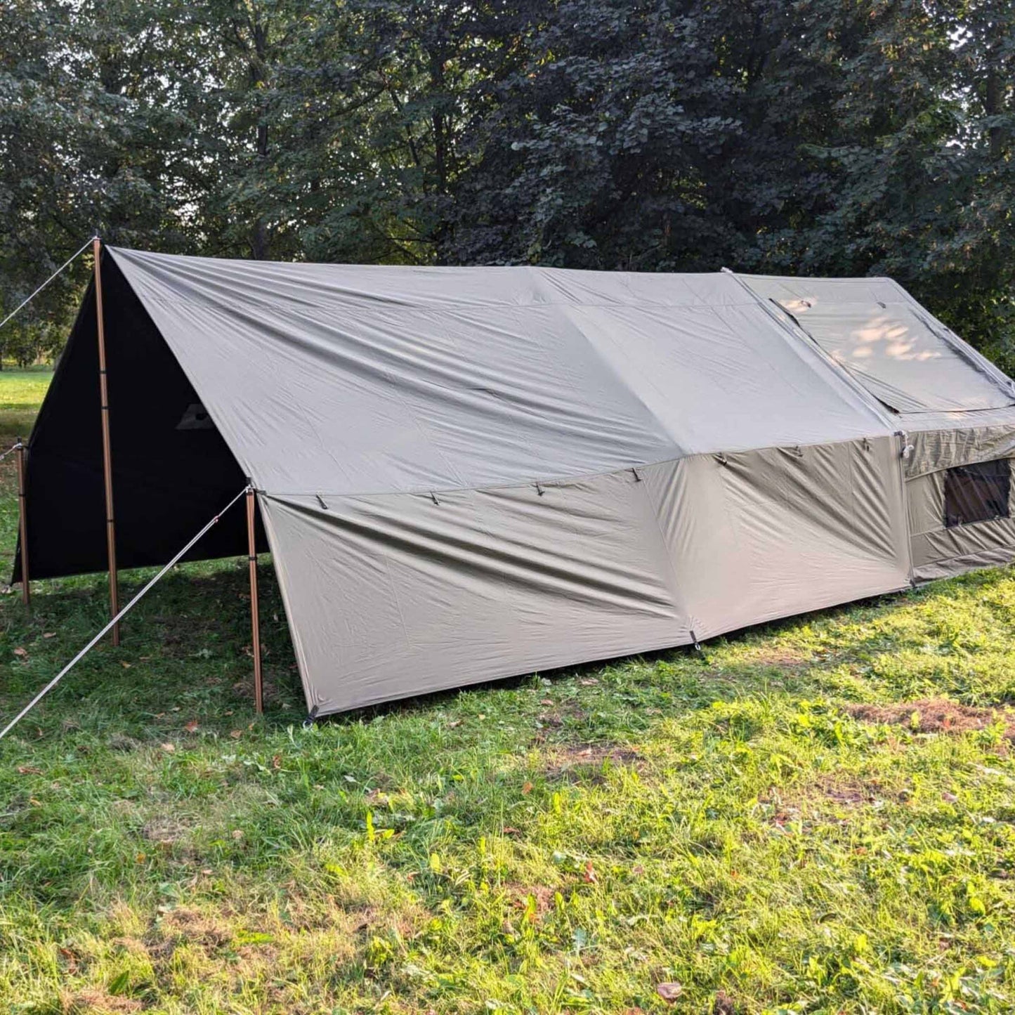 RBM Inflatable tent Panda Large Forest Green for 2-6 person