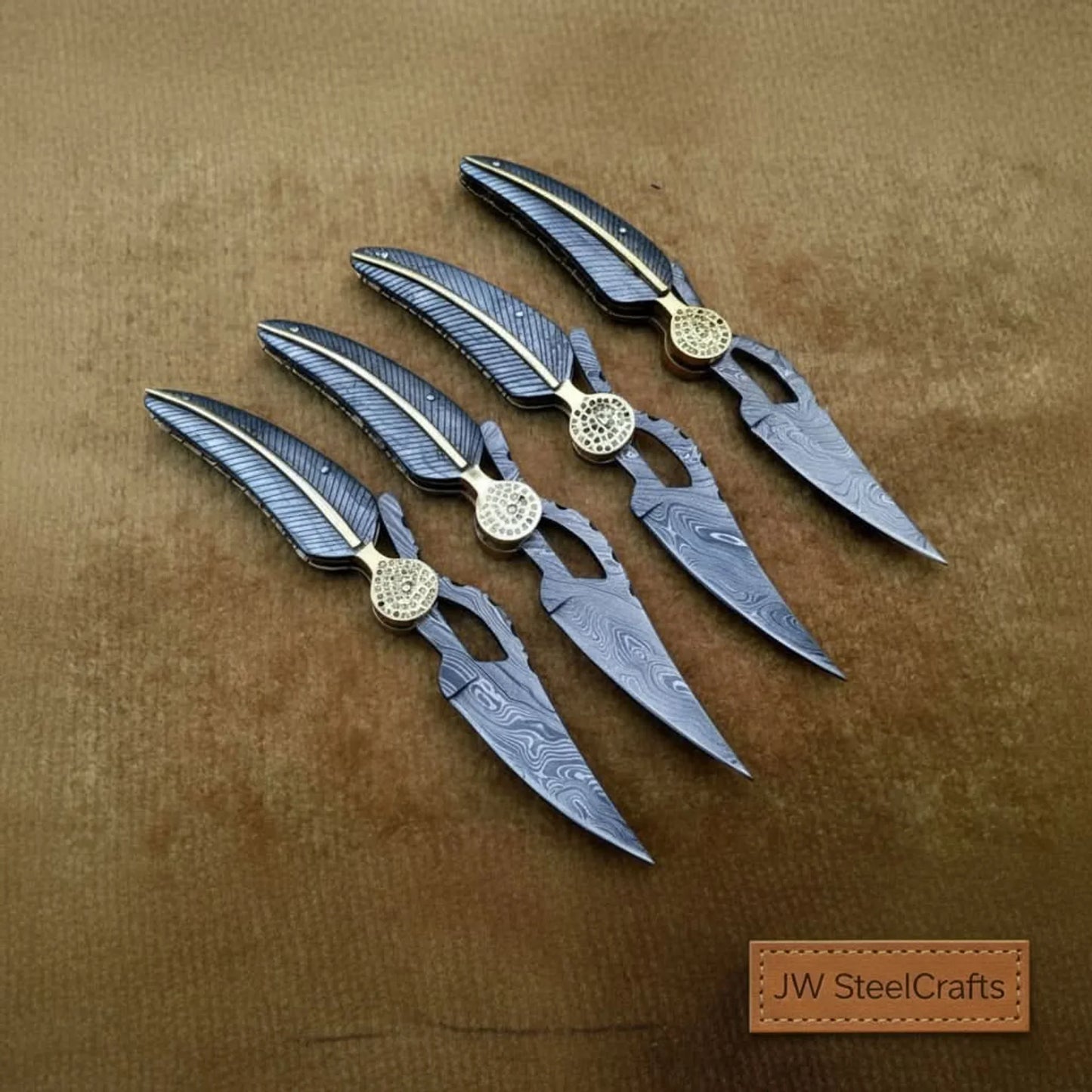 Handmade Damascus Folding Knife Set of 4 – Matching Pocket Knives with Decorative Spine