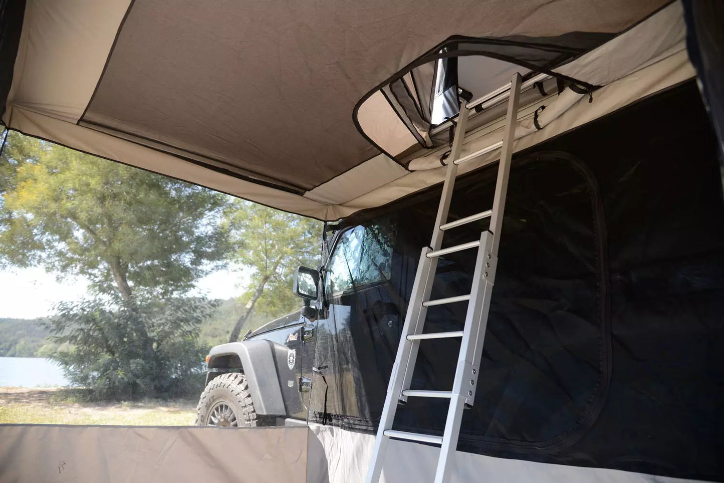 James Baroud Falcon Mosquito Netting Room For 270° Awning