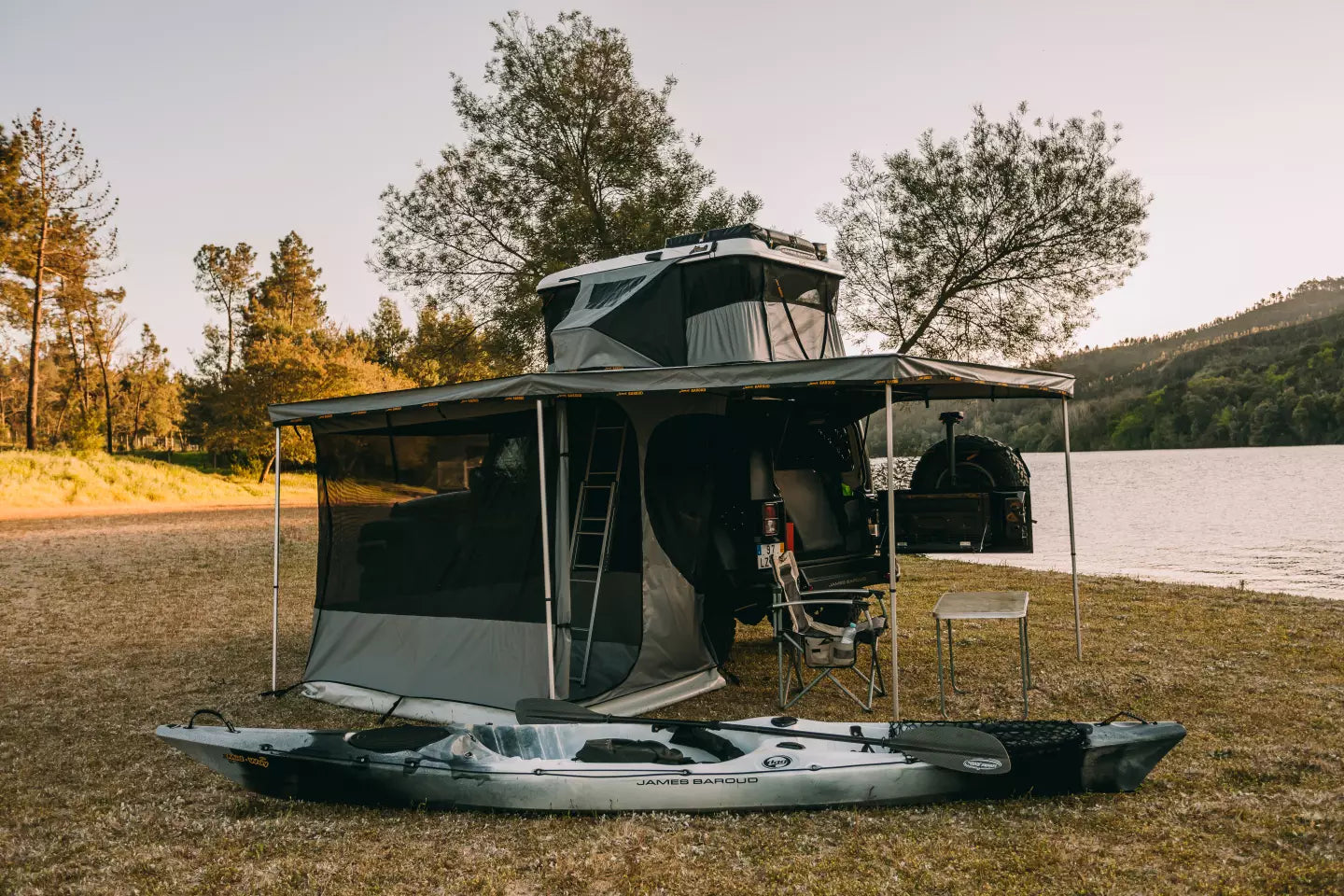 James Baroud Falcon Mosquito Netting Room For 270° Awning