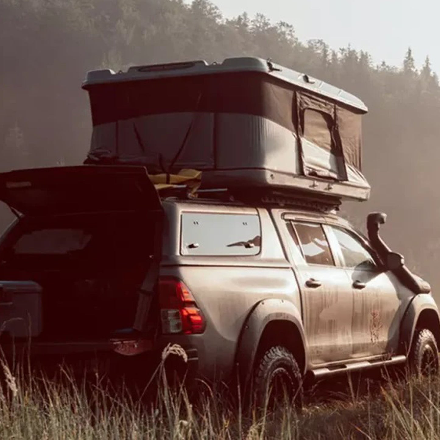 James Baroud Grand Raid | Composite Hard Shell Rooftop Tent