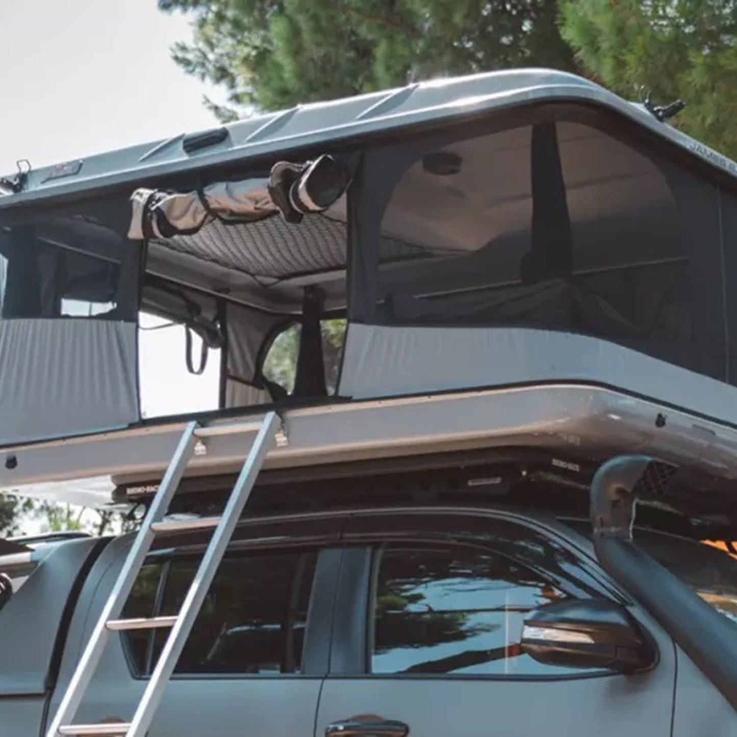 James Baroud Grand Raid | Composite Hard Shell Rooftop Tent