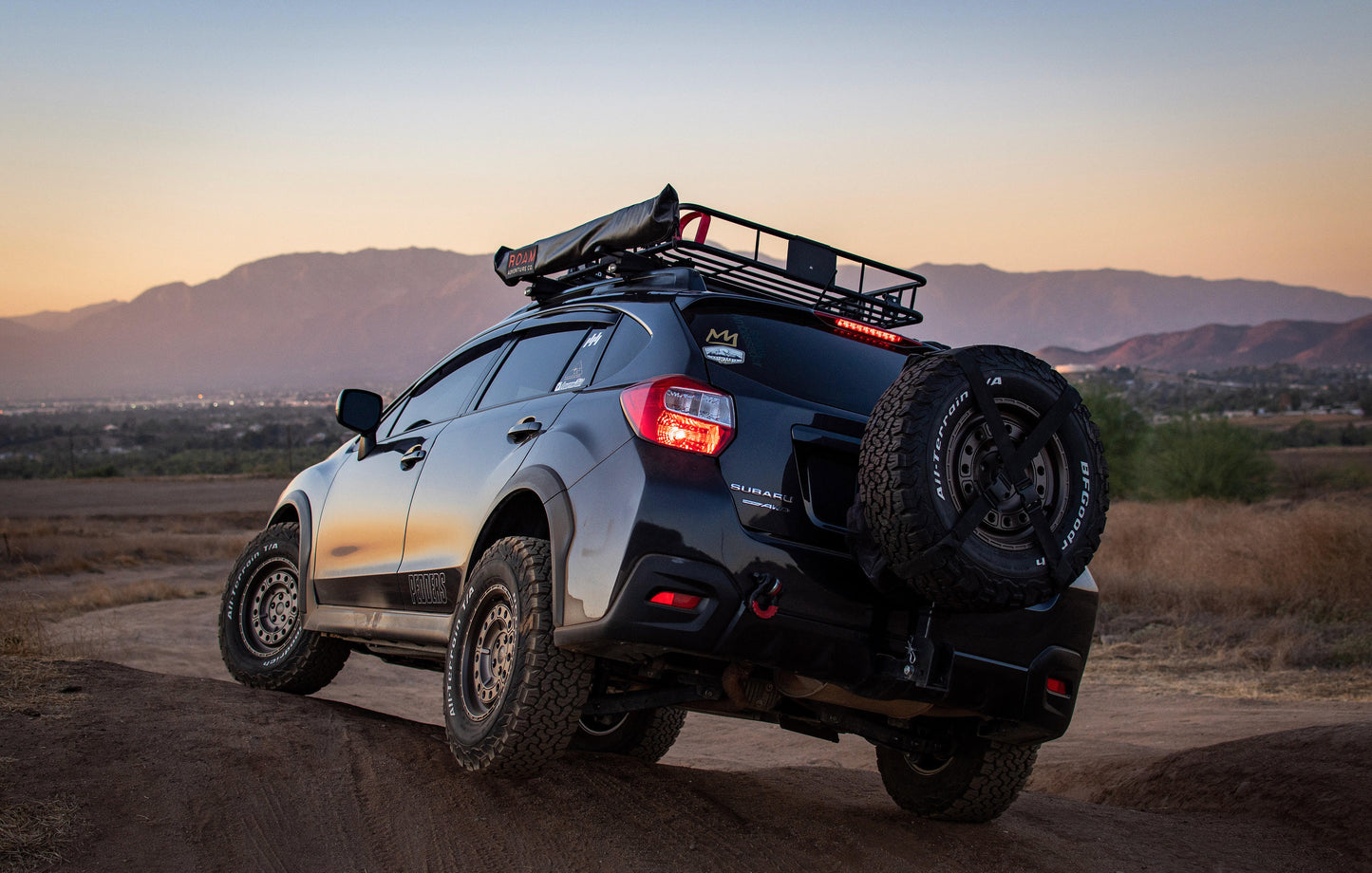 ROAM Straight Rooftop Awning