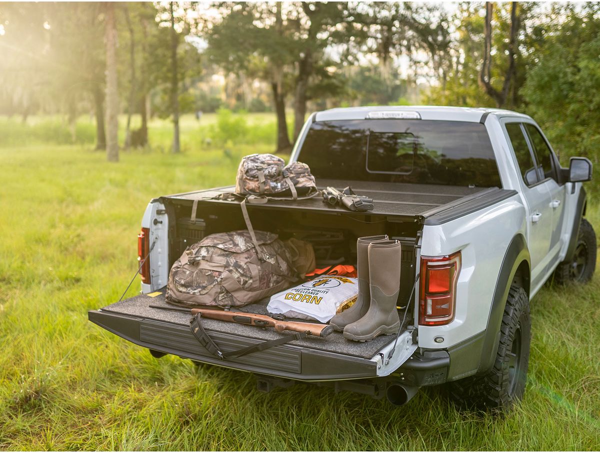 RealTruck Gator EFX Hard Folding Tonneau Cover | Toyota Tacoma