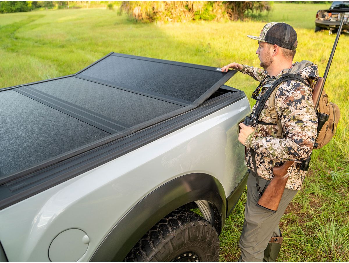 RealTruck Gator EFX Hard Folding Tonneau Cover | Toyota Tacoma