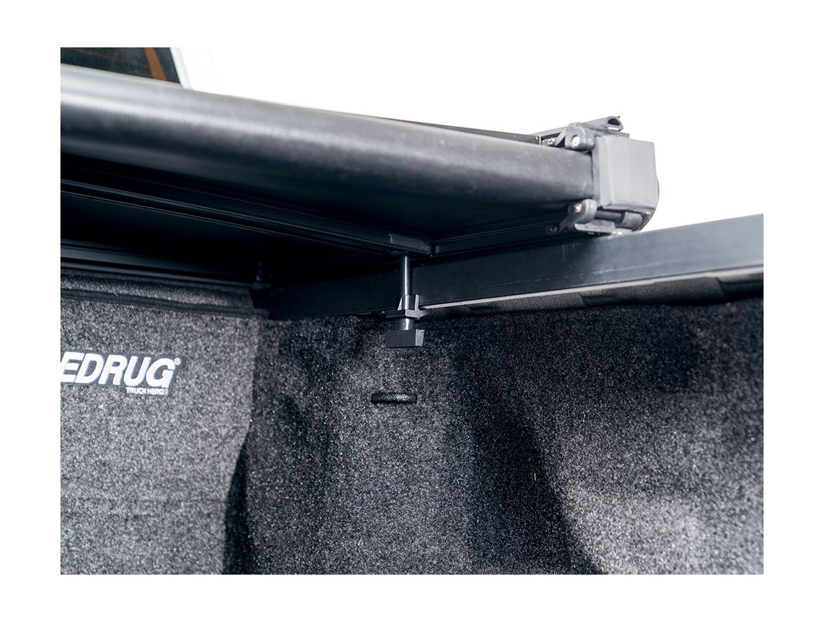 RealTruck Gator SFX Tri-Fold Soft Folding Tonneau Cover For Toyota Tacoma