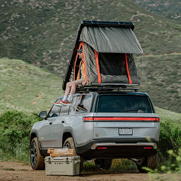 Badass Tents Rooftop Tent RUGGED™ Clamshell Rooftop Tent