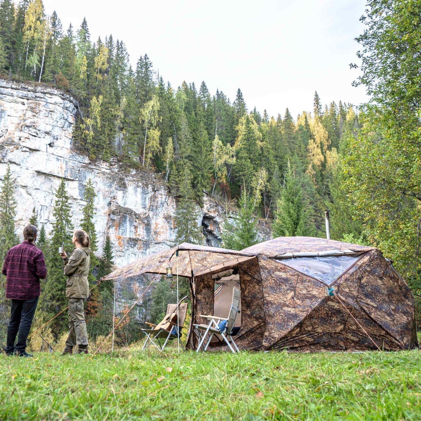 RBM All-Seasons tent Hexagon for 2-9 person + Wood Stove Caminus M + Three-Layer Floor