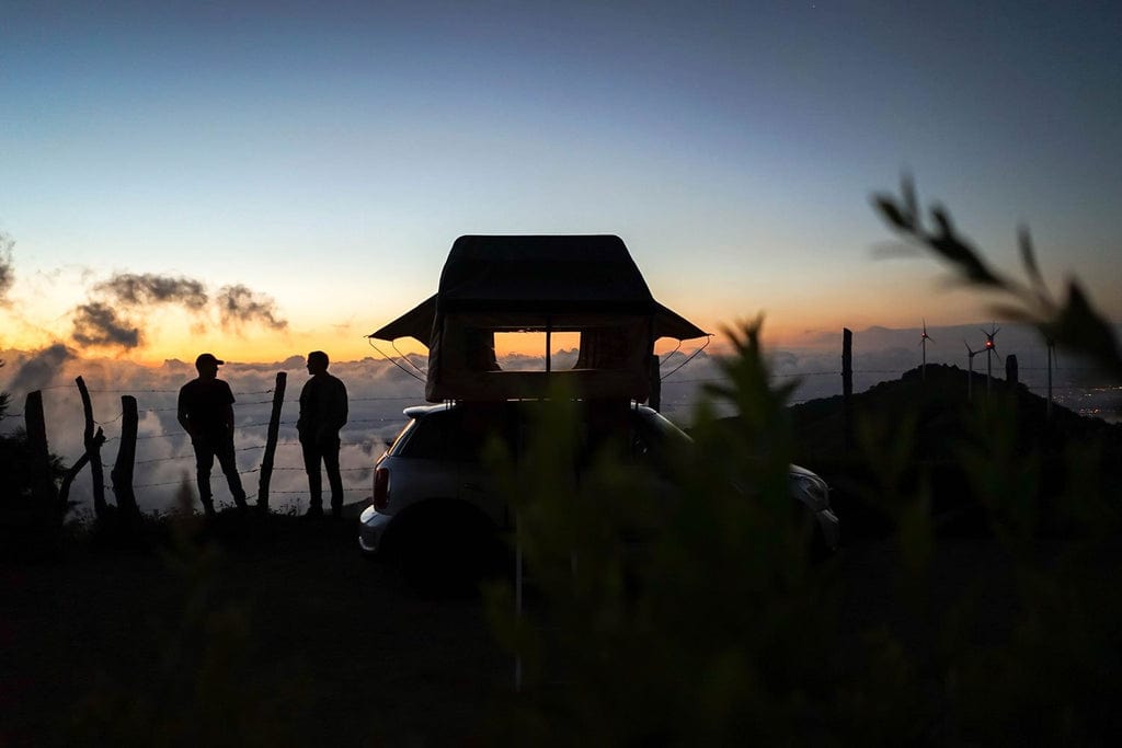 Guana Equipment Rooftop Tent Wanaka 72" 4 Person Rooftop Tent w/ XL Annex