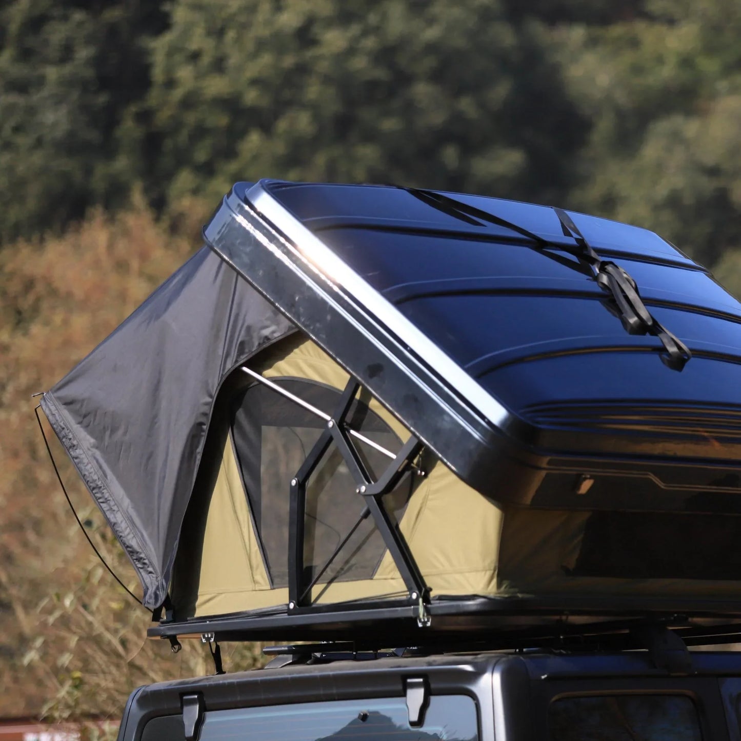 Naturnest Orion Pro | Hard Shell Rooftop Tent