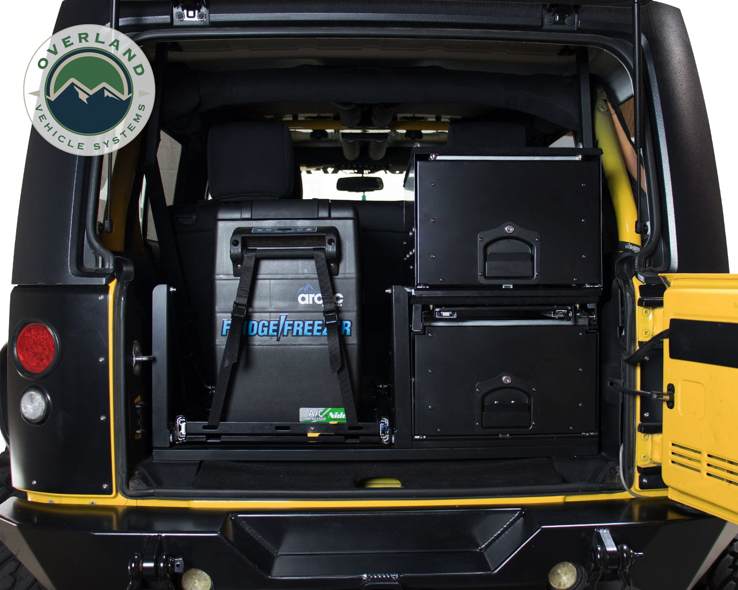 Overland Vehicle Systems Overland Vehicle Systems Cargo Box With Slide Out Drawer & Working Station Size