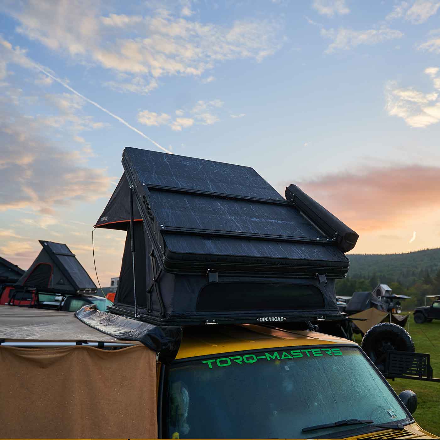OPENROAD Hard Shell Roof Top Tent - PeakRoof Series openroad4wd.com