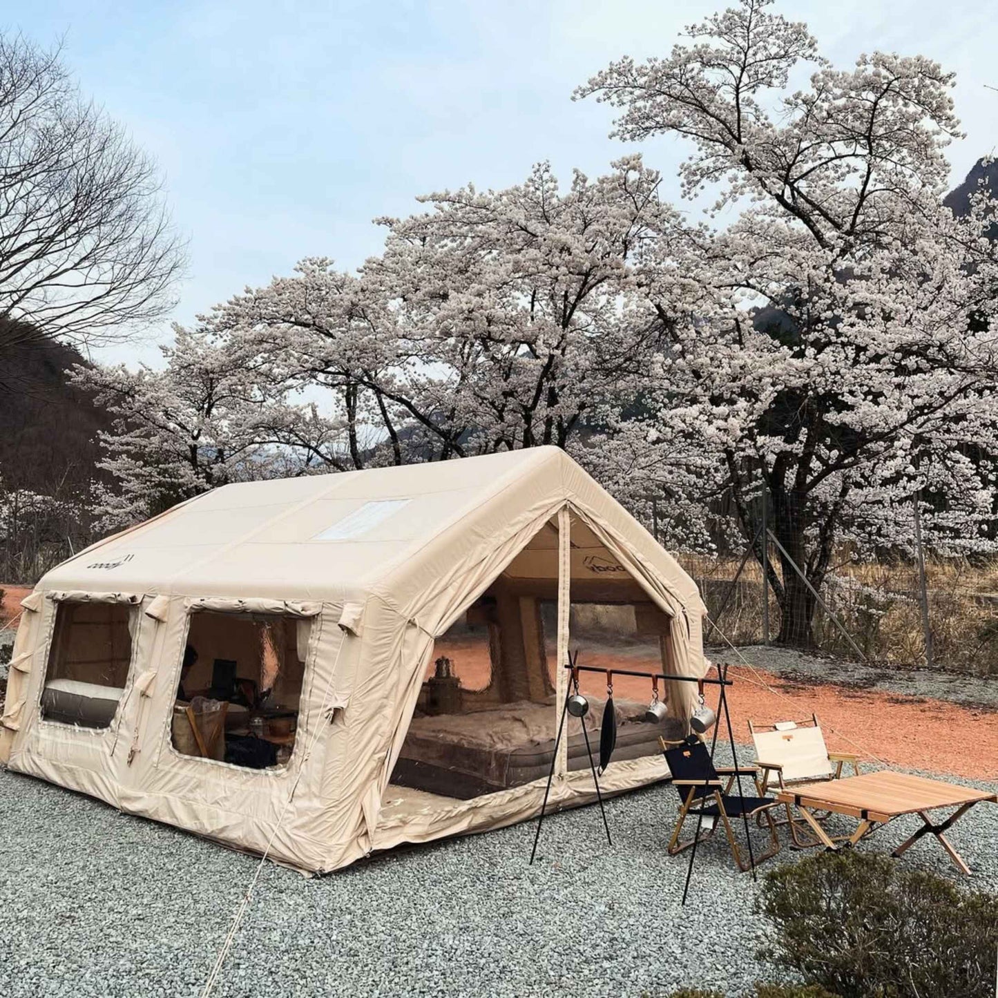 Coody 13.6 | RBM Outdoors Inflatable tent Koala 5 Beige + Stove Caminus M