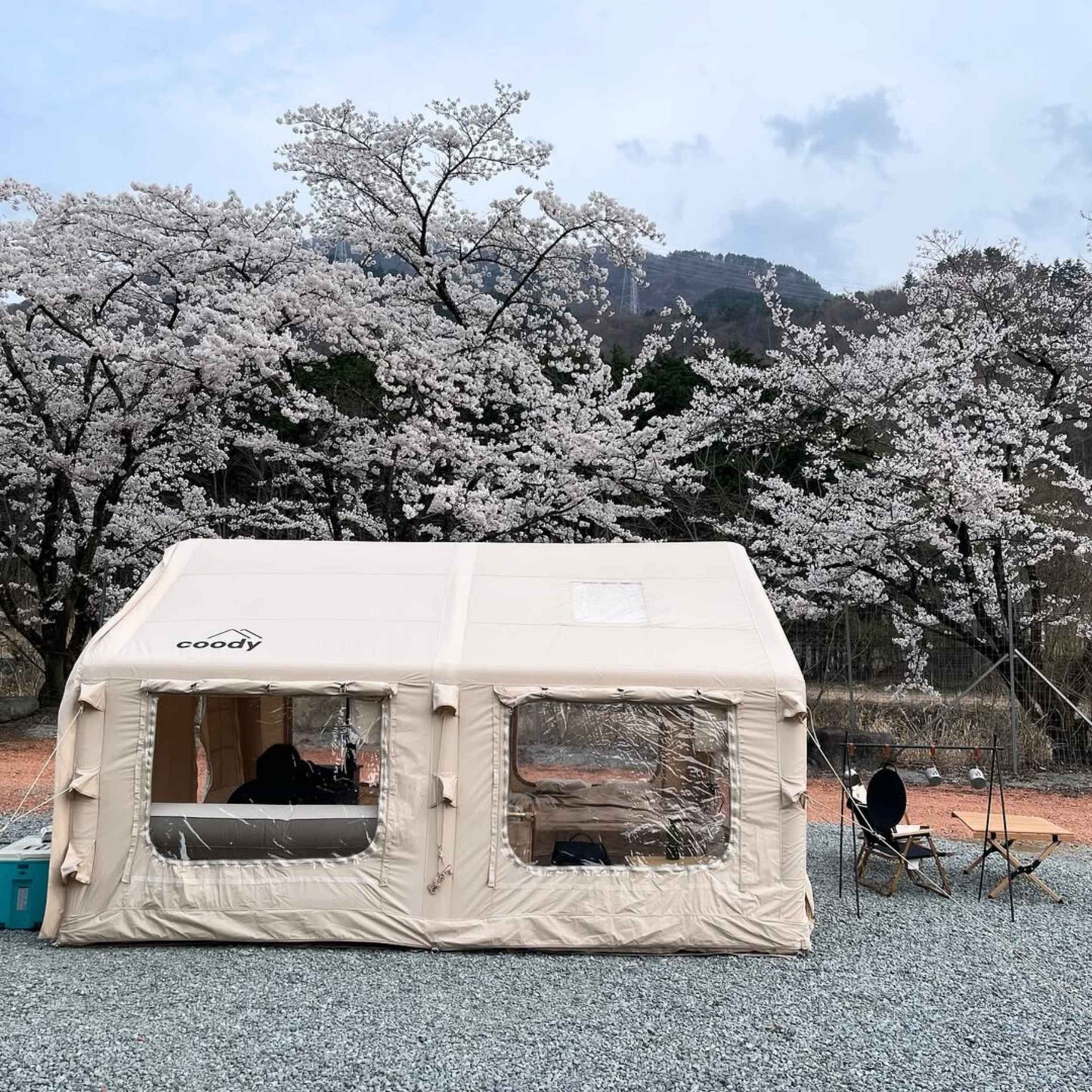 Coody 13.6 | RBM Outdoors Inflatable tent Koala 5 Beige + Stove Caminus M