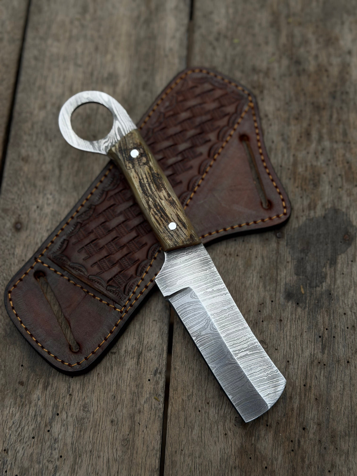 Finger Loop Prairie Bull Cutter 6.5" Handmade rasp Damascus Steel Leather Crossdraw