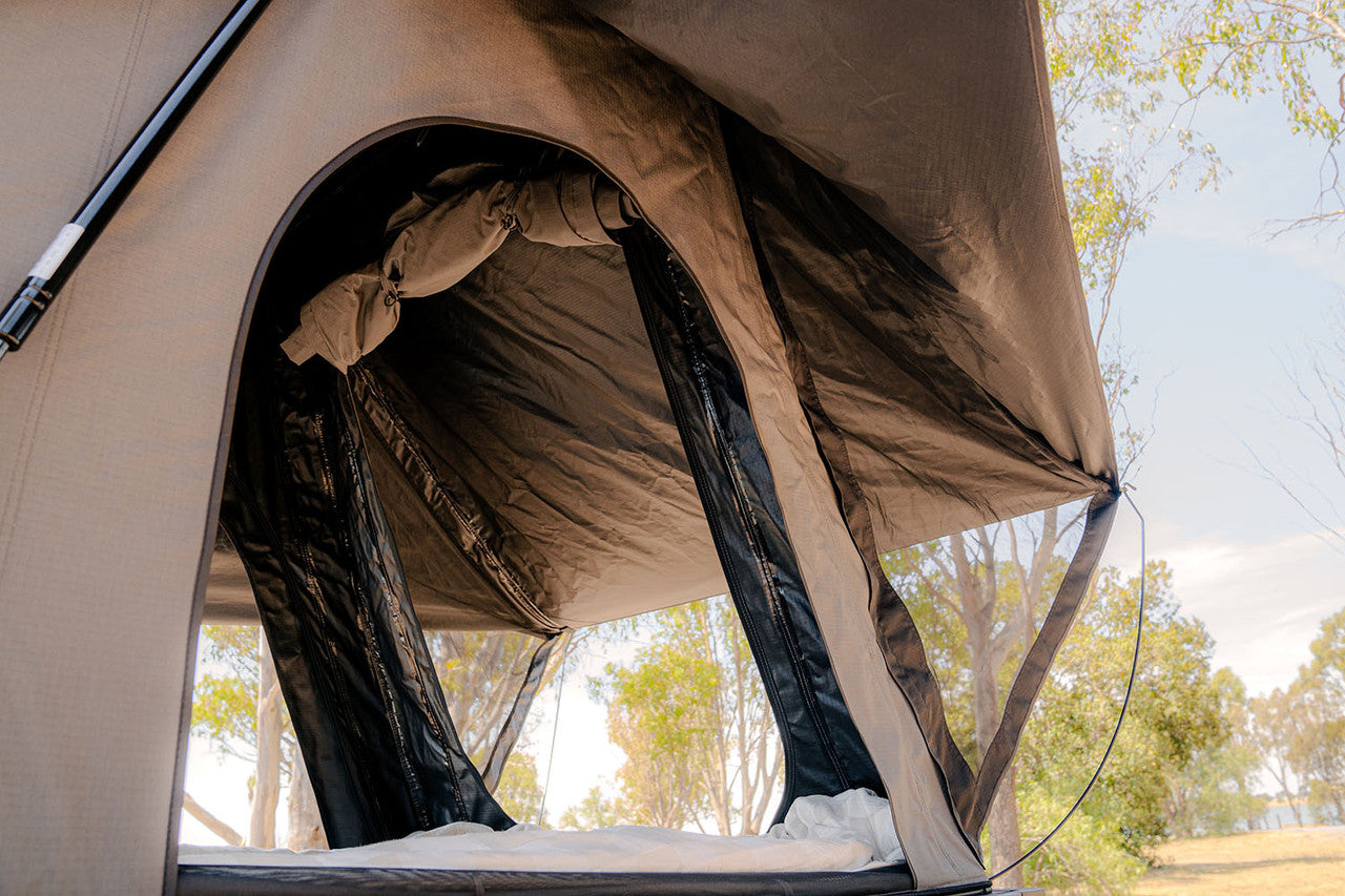 Orion 1400 | Hard Shell Rooftop Tent