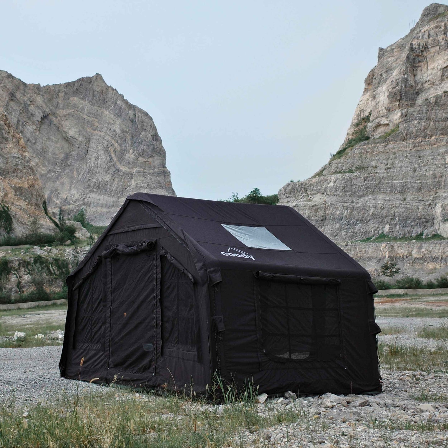 Coody 8 Black - Inflatable Tent House for Camping 1-4 person