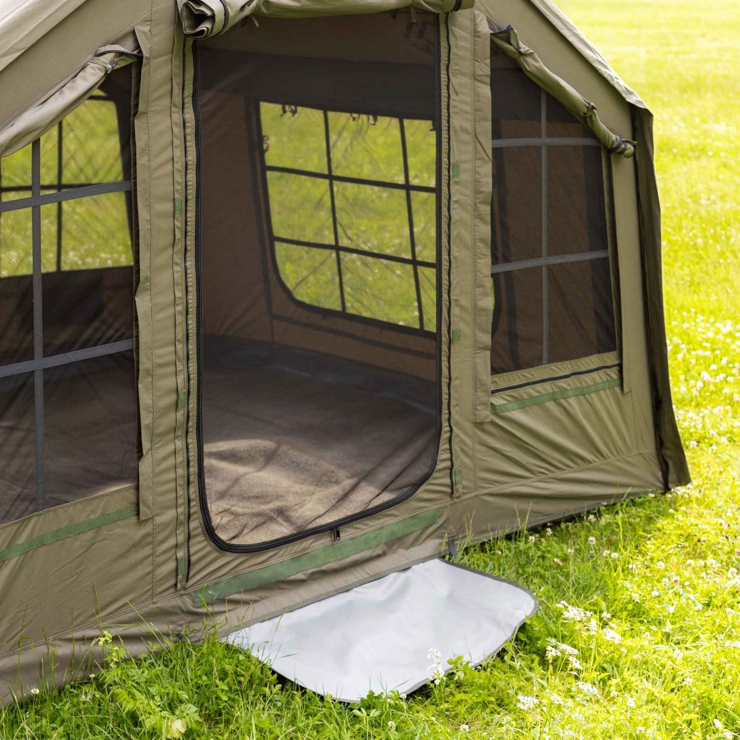 Coody 8 Forest Green - Inflatable Tent House for Camping 1-4 person